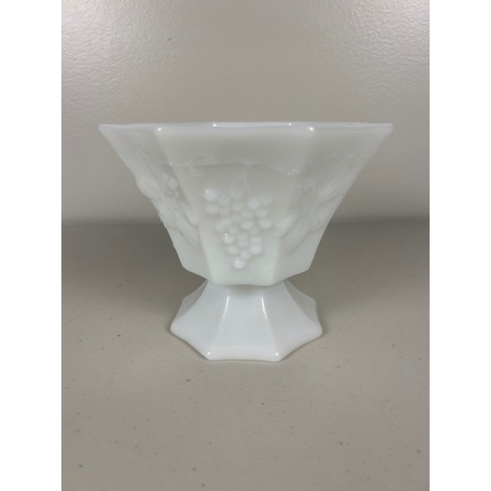 Westmoreland Milk Glass Paneled Grape Footed Compote Bowl White Octagonal 4.5in